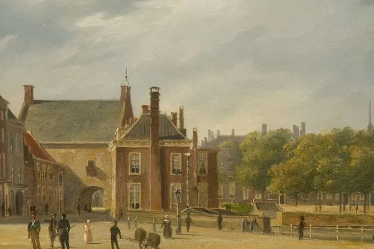 Historisch museum met schilderijen en oude martelwerktuigen.